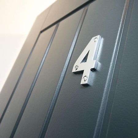 Modern Guesthouse, Fast Wi-Fi, Street Free Parking, Central, Fully Equipped Cardiff Exteriör bild