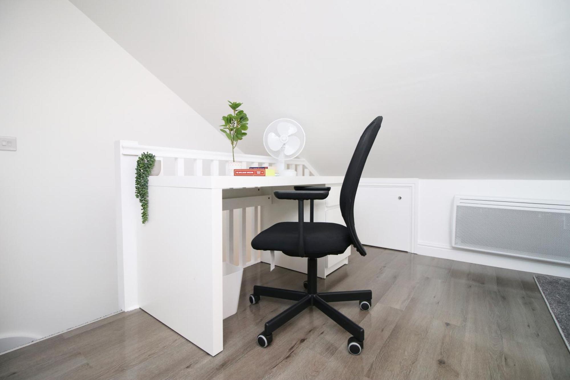 Modern Guesthouse, Fast Wi-Fi, Street Free Parking, Central, Fully Equipped Cardiff Exteriör bild