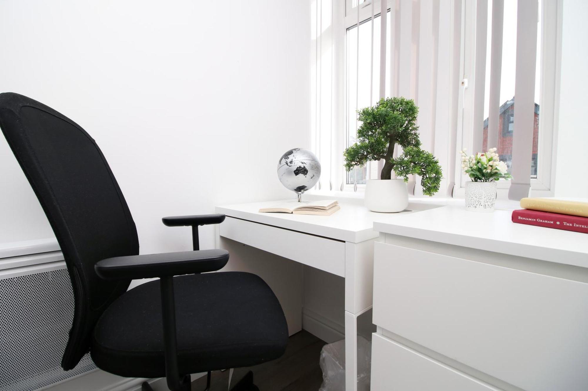 Modern Guesthouse, Fast Wi-Fi, Street Free Parking, Central, Fully Equipped Cardiff Exteriör bild