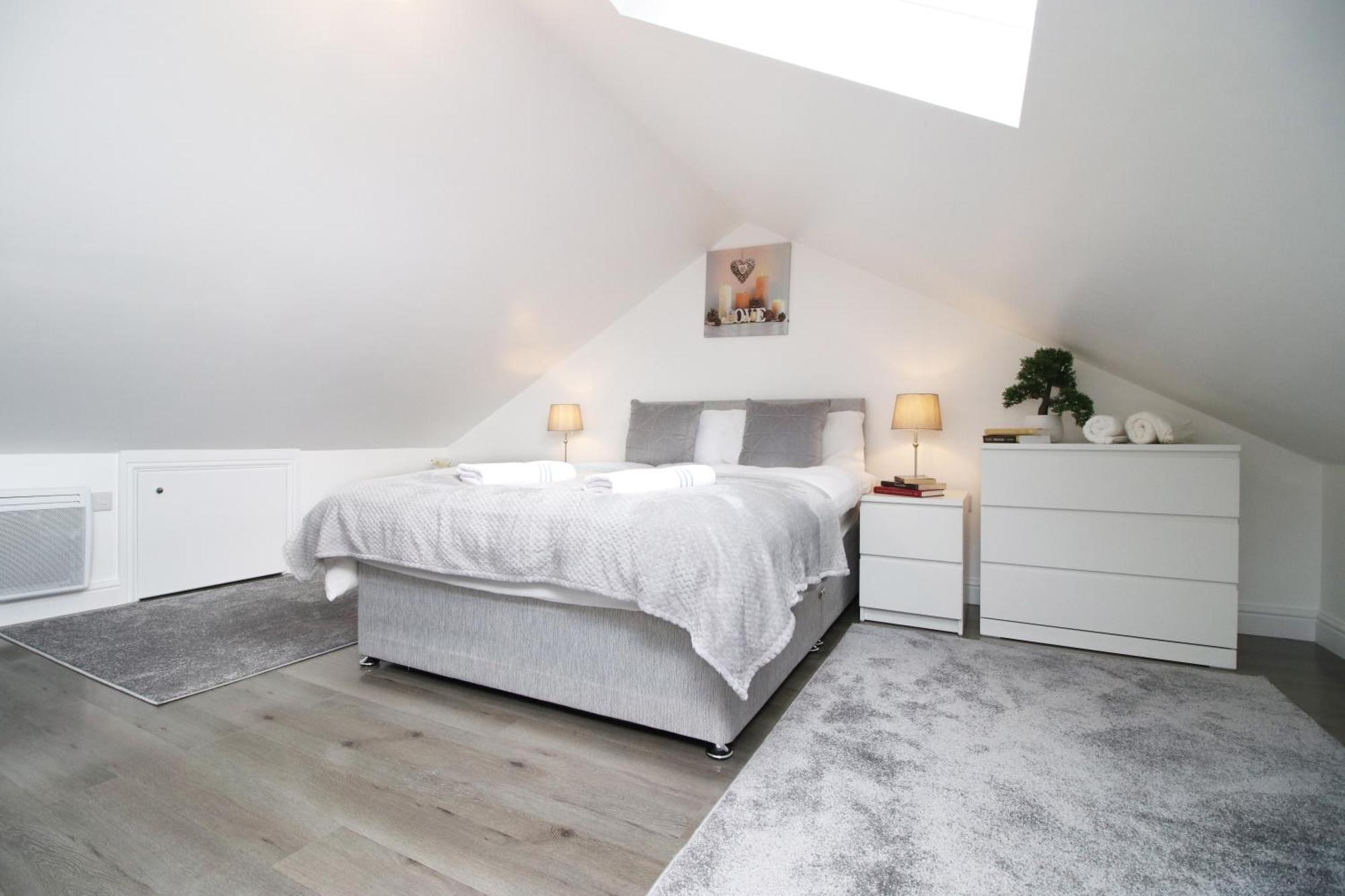 Modern Guesthouse, Fast Wi-Fi, Street Free Parking, Central, Fully Equipped Cardiff Exteriör bild