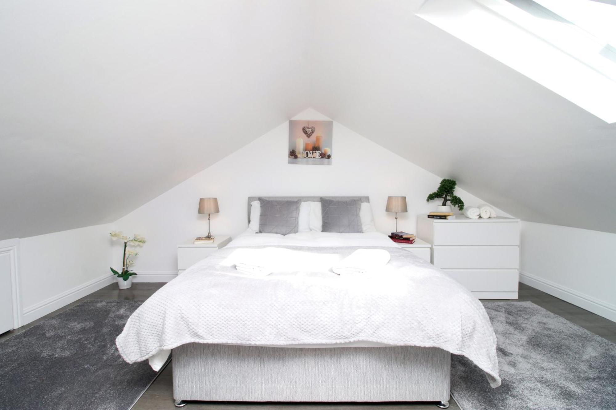 Modern Guesthouse, Fast Wi-Fi, Street Free Parking, Central, Fully Equipped Cardiff Exteriör bild